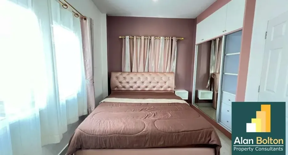 For rent 2 bedrooms townhouse in Jomtien, Pattaya