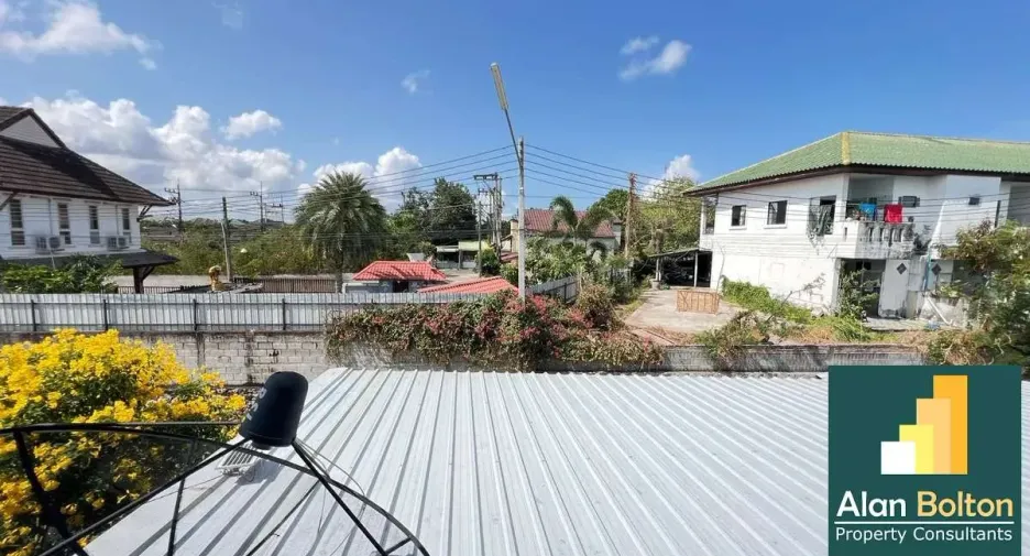 For rent 2 bedrooms townhouse in Jomtien, Pattaya