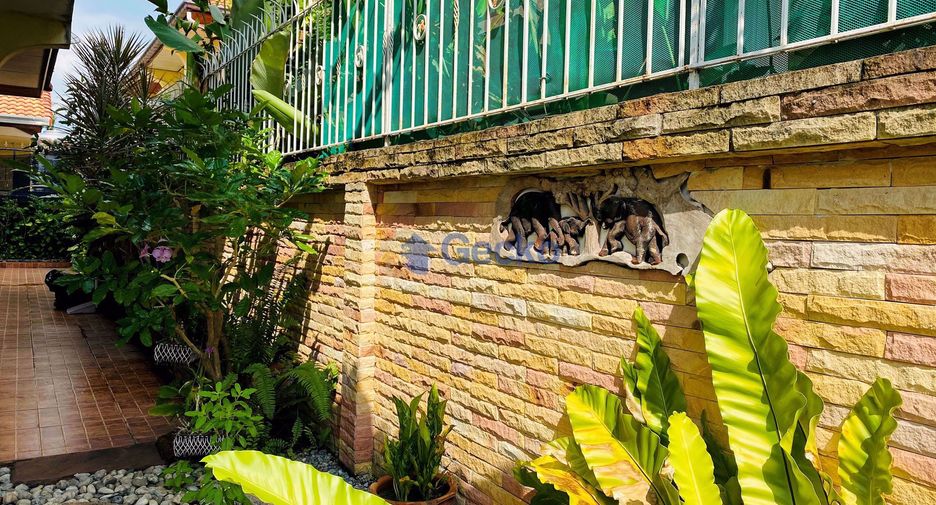 For sale 4 bedrooms house in Jomtien, Pattaya