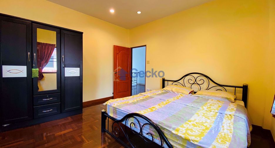 For sale 4 bedrooms house in Jomtien, Pattaya