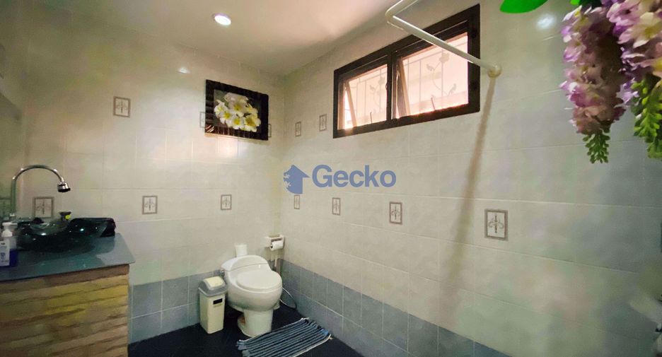 For sale 4 bedrooms house in Jomtien, Pattaya