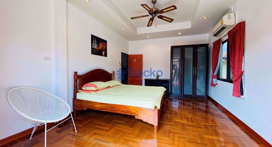 For sale 4 bedrooms house in Jomtien, Pattaya