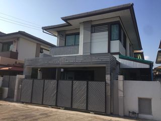 Casa en alquiler y en venta de 3 habitaciones en Bang Lamung, Chonburi