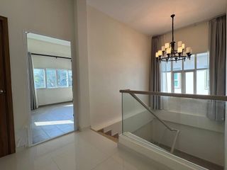 À louer 4 chambres maison à Bang Lamung, Chonburi