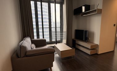 Condo en alquiler de 2 habitaciones en Huai Khwang, Bangkok