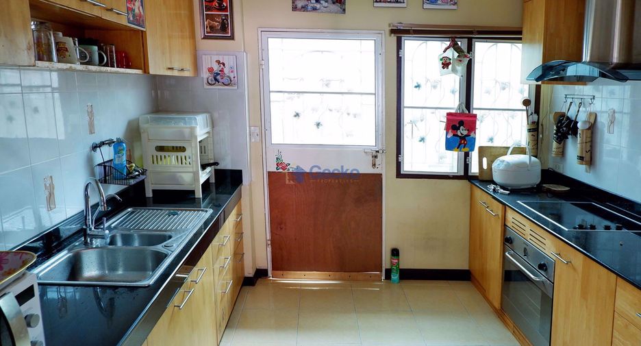 出租 3 卧室 独立屋 在 Bang Lamung, Chon Buri