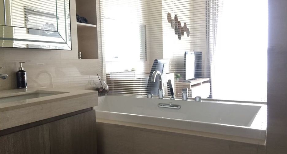 For rent 1 bed condo in Khlong Toei, Bangkok