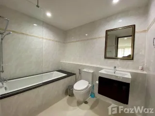 À louer 4 chambres condo à Watthana, Bangkok