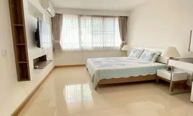 For rent 4 bedrooms condo in Watthana, Bangkok