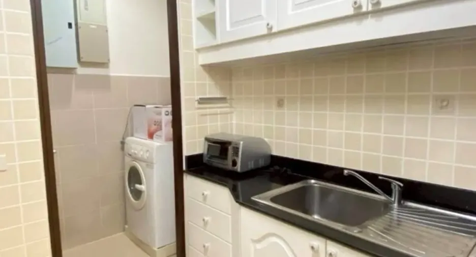 For rent 4 bedrooms condo in Watthana, Bangkok