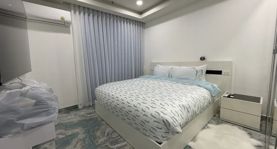 For sale 2 bedrooms condo in Watthana, Bangkok
