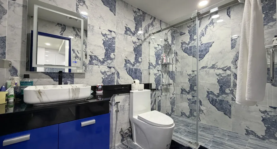 For sale 2 bedrooms condo in Watthana, Bangkok