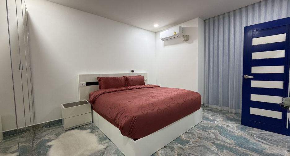 For sale 2 bedrooms condo in Watthana, Bangkok