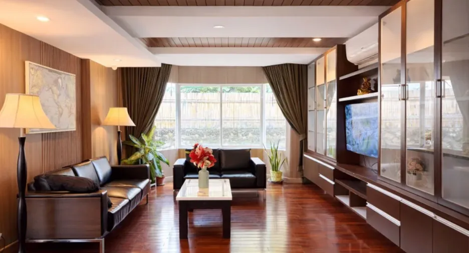 Casa en venta de 5 habitaciones en Bang Lamung, Chonburi