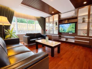 Haus zum Kauf mit 5 Zimmer in Bang Lamung, Chonburi