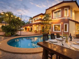 Haus zum Kauf mit 5 Zimmer in Bang Lamung, Chonburi