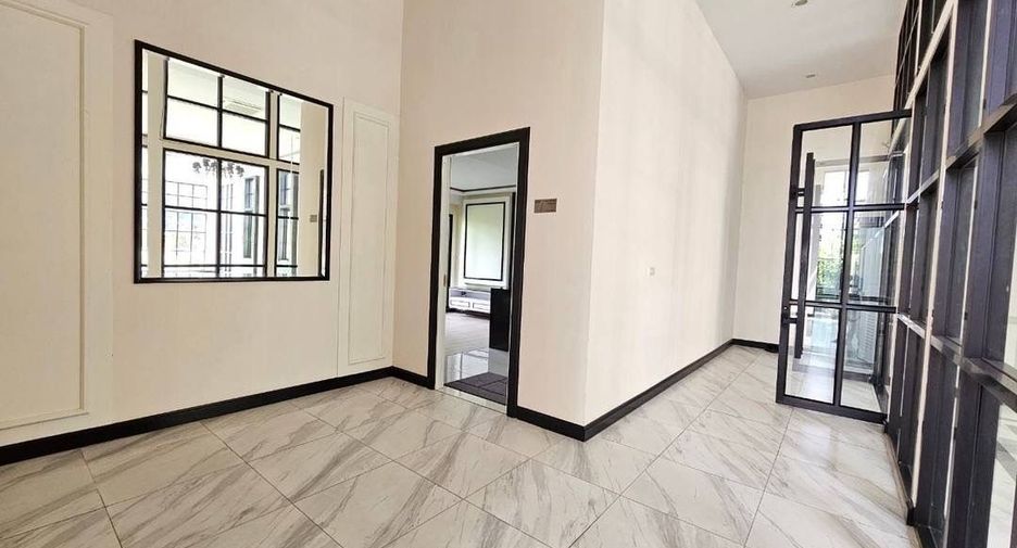 For sale 2 bedrooms house in Mueang Samut Prakan, Samut Prakan