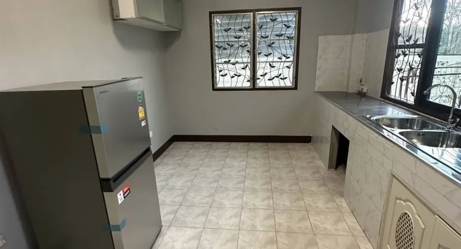 For rent 3 bedrooms house in Mueang Chiang Mai, Chiang Mai