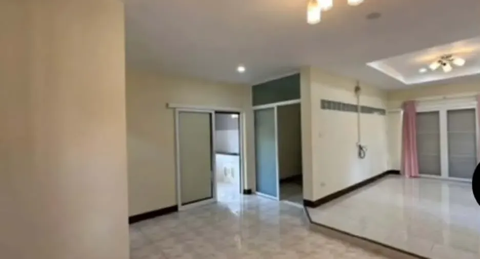 For rent 3 bedrooms house in Mueang Chiang Mai, Chiang Mai