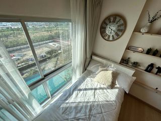 For sale 3 bedrooms condo in Huai Khwang, Bangkok