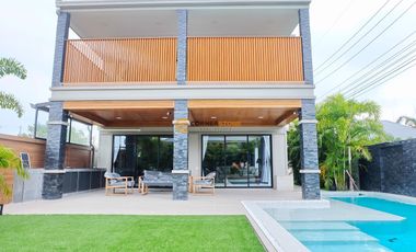 Casa en venta de 5 habitaciones en Bang Lamung, Chonburi