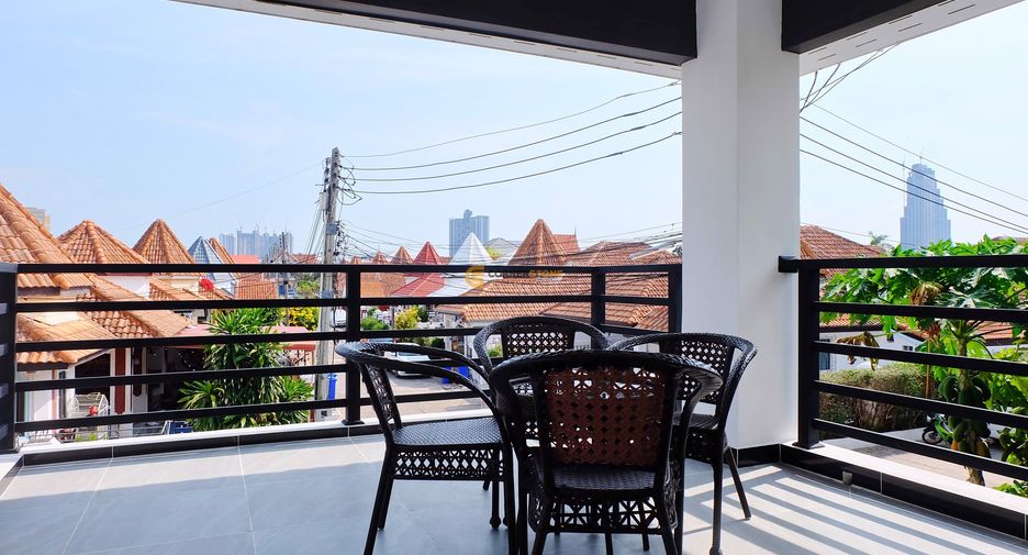 For rent and for sale 6 bedrooms house in Bang Lamung, Chonburi