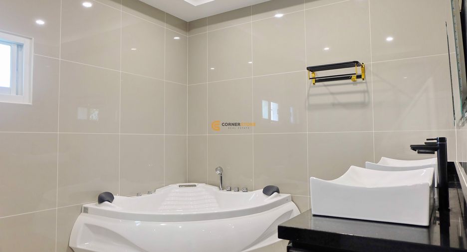 For rent and for sale 6 bedrooms house in Bang Lamung, Chonburi