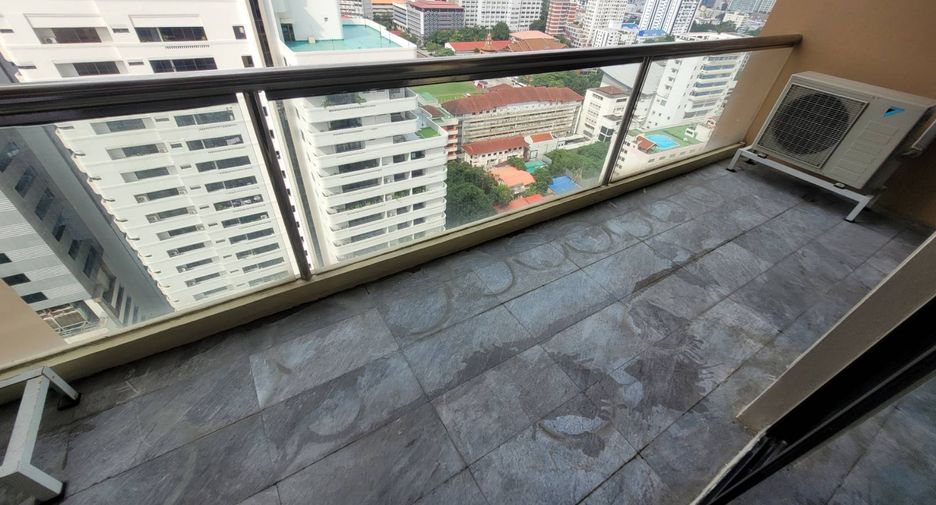 For rent 3 bedrooms condo in Watthana, Bangkok