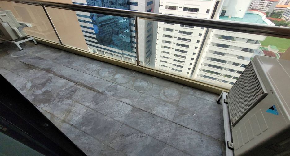 For rent 3 bedrooms condo in Watthana, Bangkok