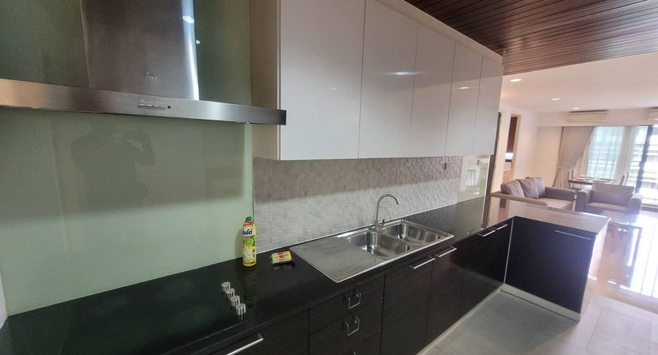 For rent 3 bedrooms condo in Watthana, Bangkok