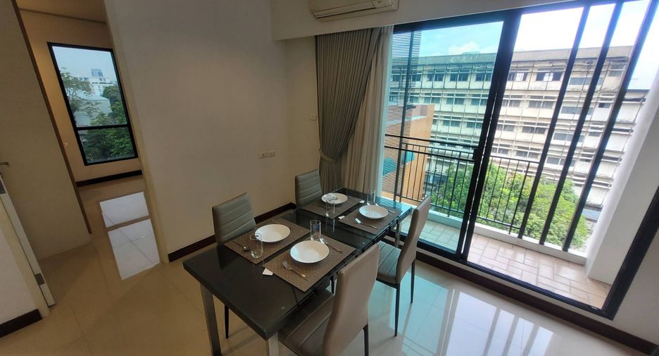 For rent 3 bedrooms condo in Watthana, Bangkok