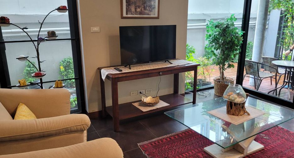 For rent 3 bedrooms house in Khlong Toei, Bangkok