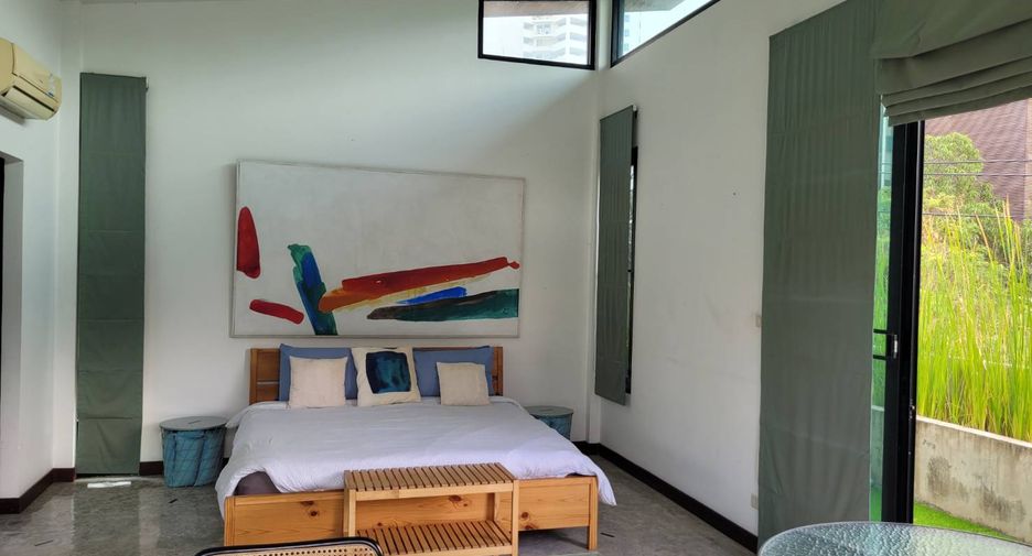 For rent 3 bedrooms house in Khlong Toei, Bangkok