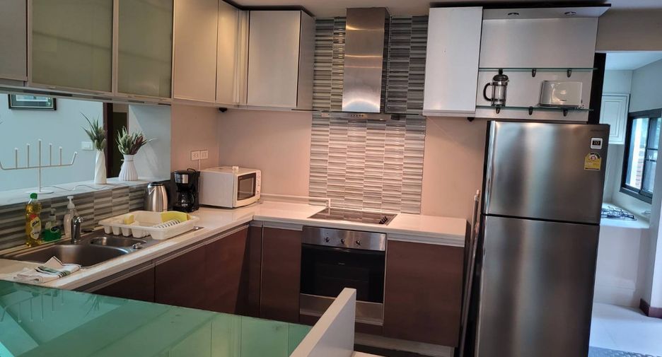 For rent 3 bedrooms house in Khlong Toei, Bangkok
