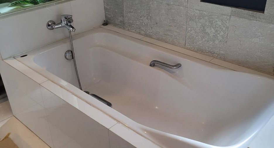 For rent 3 bedrooms house in Khlong Toei, Bangkok