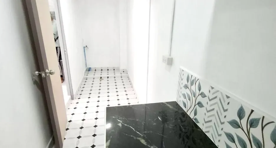 For sale 2 bedrooms townhouse in Bang Lamung, Chonburi