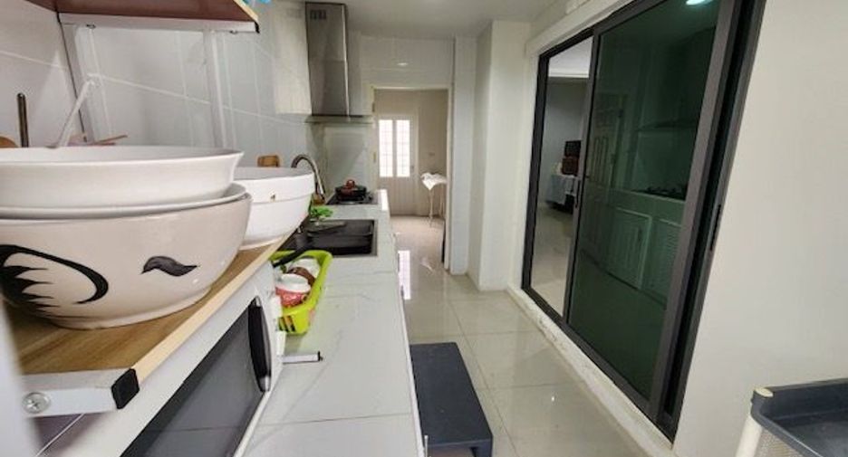 Haus zur Miete mit 3 Zimmer in Saraphi, Chiang Mai