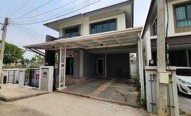 For rent 3 bedrooms house in Saraphi, Chiang Mai