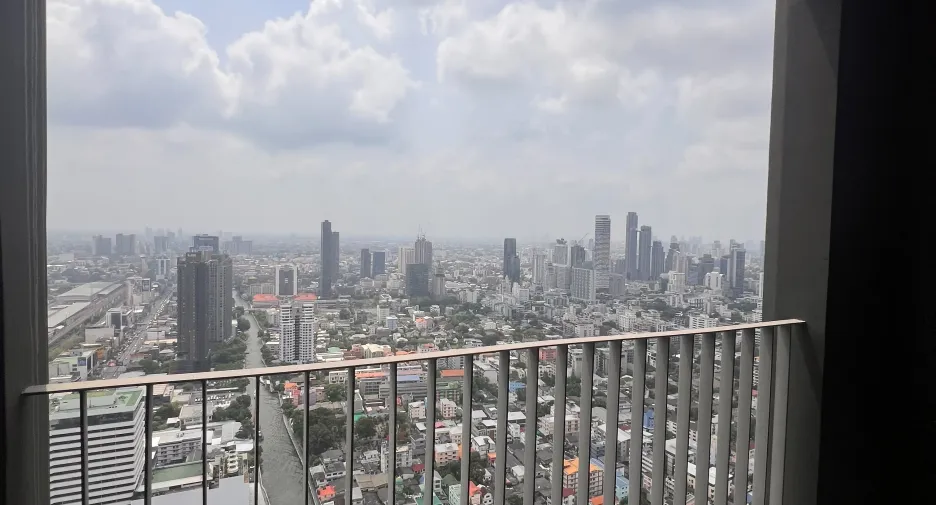 Wohnung zum Kauf mit 3 Zimmer in Watthana, Bangkok