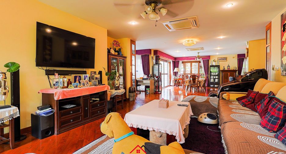 Haus zum Kauf mit 6 Zimmer in Huay Yai, Pattaya