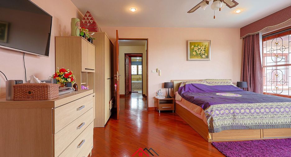 Haus zum Kauf mit 6 Zimmer in Huay Yai, Pattaya
