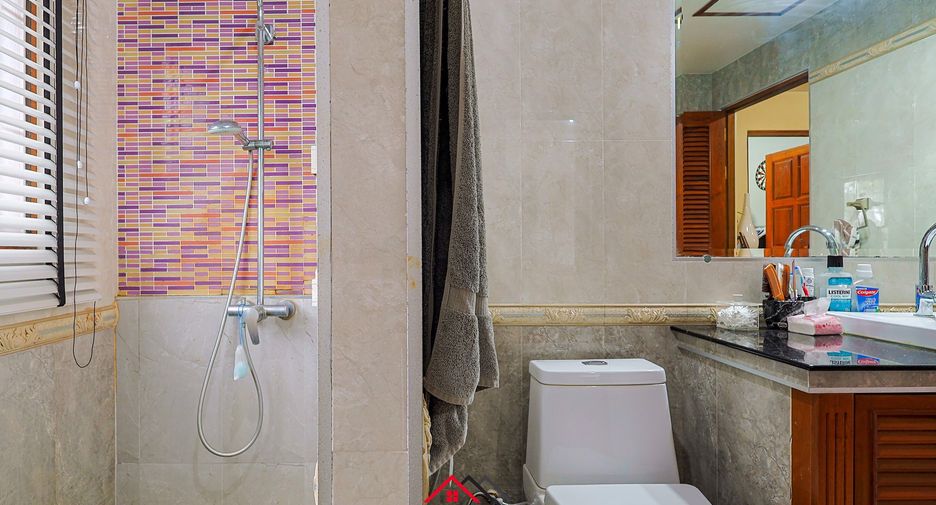Haus zum Kauf mit 6 Zimmer in Huay Yai, Pattaya