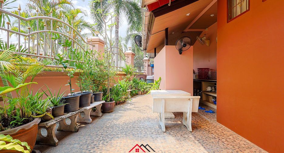 Haus zum Kauf mit 6 Zimmer in Huay Yai, Pattaya