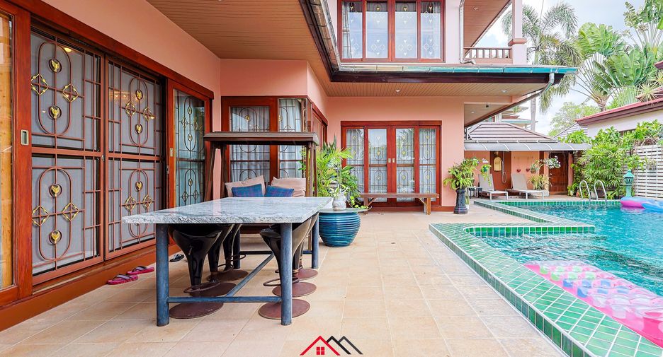 Haus zum Kauf mit 6 Zimmer in Huay Yai, Pattaya