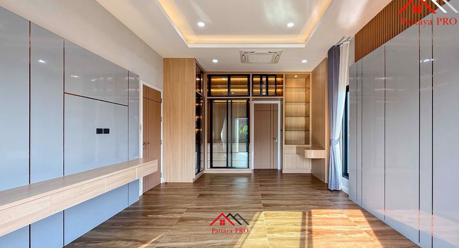 For sale 3 bedrooms house in Huay Yai, Pattaya