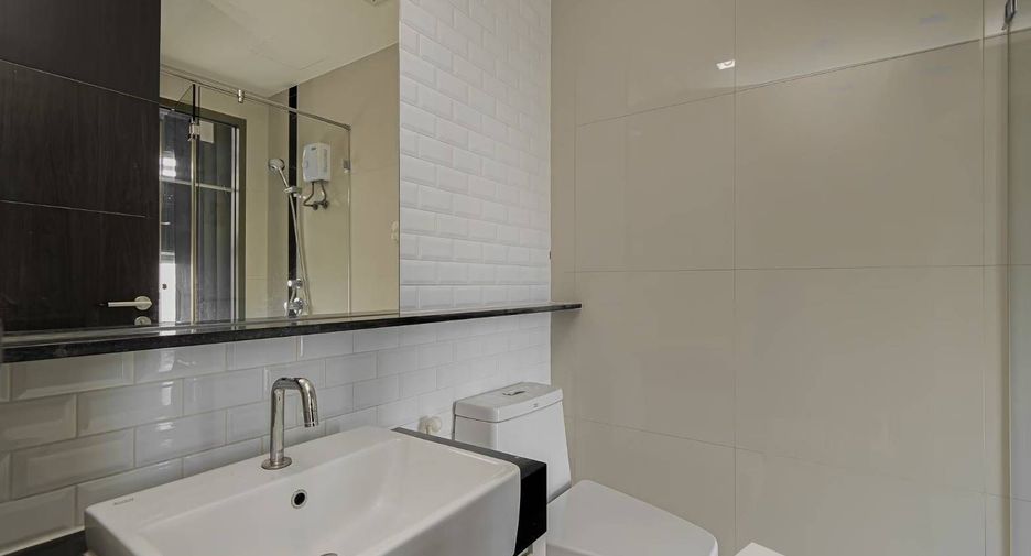 For rent 1 bed condo in Pathum Wan, Bangkok