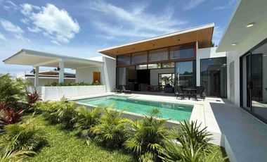 For sale 4 bedrooms villa in Ko Samui, Surat Thani
