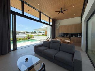For sale 4 bedrooms villa in Ko Samui, Surat Thani