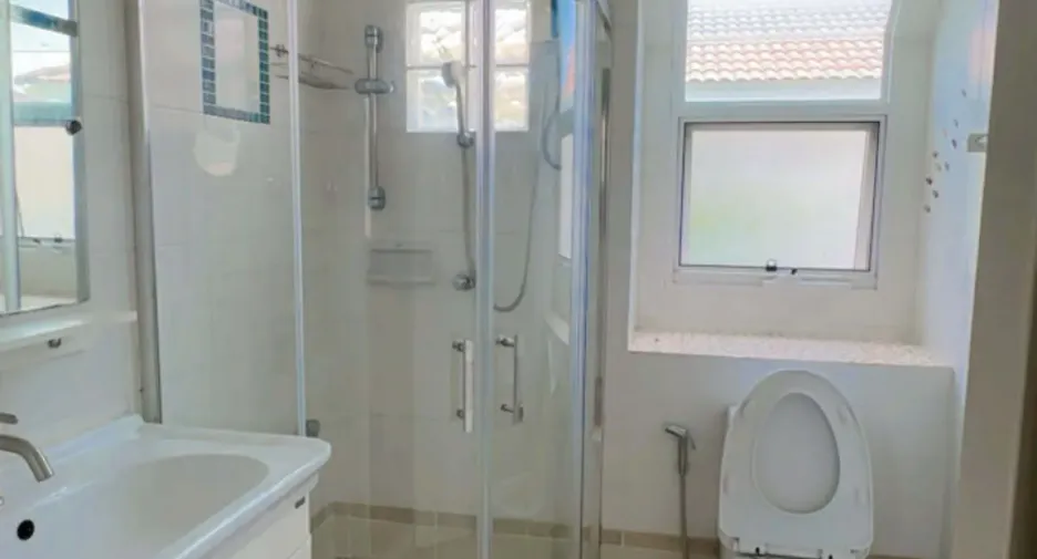 For rent 3 bedrooms house in Mueang Chiang Mai, Chiang Mai