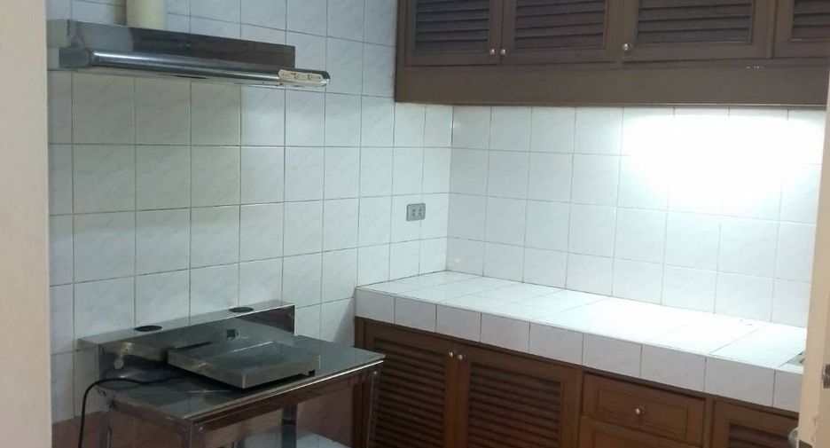Apartment zur Miete mit 2 Zimmer in Watthana, Bangkok